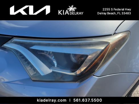 Used 2018 Toyota RAV4 SE w/ Power Extra Value Package image 6