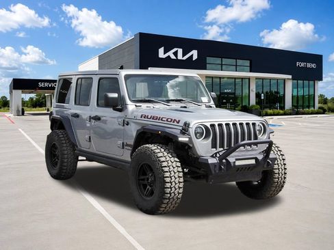 Used 2019 Jeep Wrangler Unlimited Rubicon AWD/4WD image 3