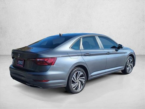 Used 2021 Volkswagen Jetta SEL Premium image 5