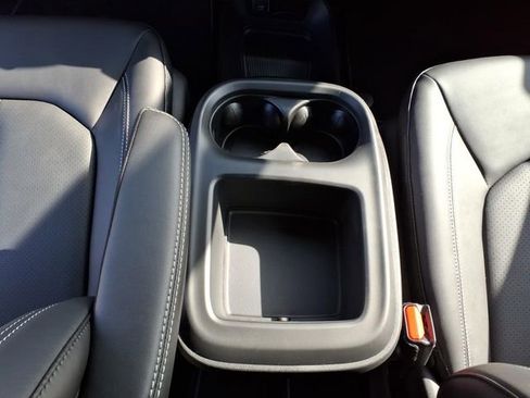 New 2026 Chrysler Pacifica Select image 27