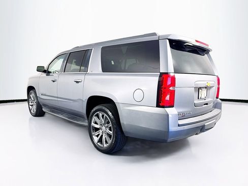 Used 2018 Chevrolet Suburban LT image 7