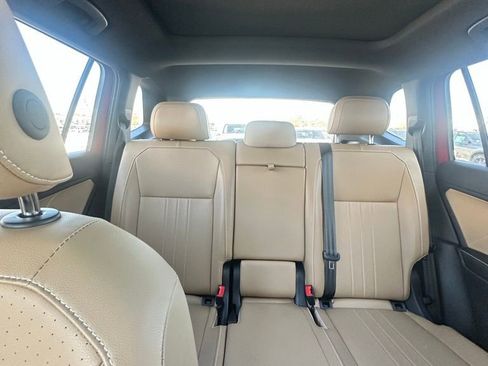 Used 2024 Volkswagen Tiguan SE R-Line image 7