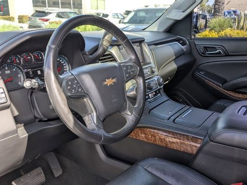 Used 2018 Chevrolet Suburban Premier image 10
