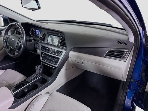 Used 2017 Hyundai Sonata Sport w/ Value Edition Package 02 image 30