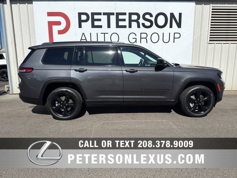 Used 2023 Jeep Grand Cherokee L Altitude image 2