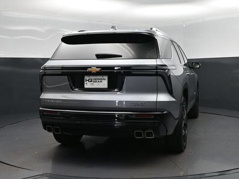 Used 2025 Chevrolet Traverse High Country w/ LPO, Floor Liner Package FWD image 7