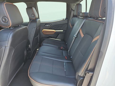Used 2024 GMC Canyon AT4 AWD/4WD image 10