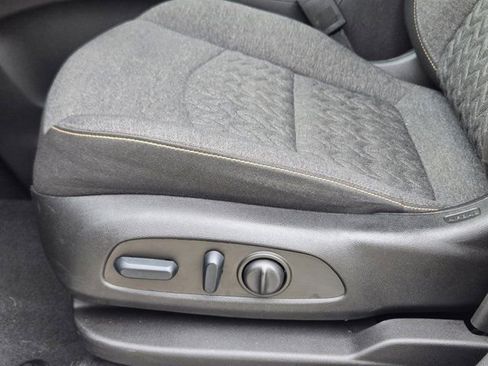 Used 2022 Chevrolet Equinox LT AWD/4WD image 25