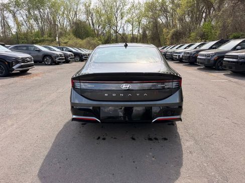 Certified 2025 Hyundai Sonata SEL FWD image 4