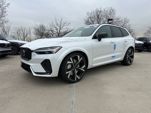 New 2026 Volvo XC60 B5 Ultra w/ Climate Package image 3