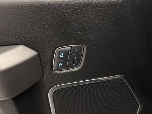 Used 2018 Ford F150 Platinum w/ Equipment Group 701A Luxury image 6