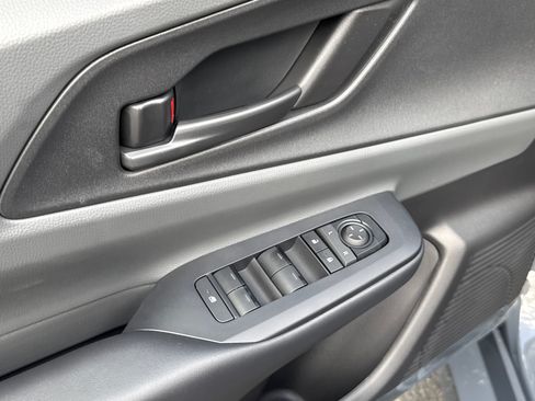 New 2027 Toyota Prius LE FWD image 28