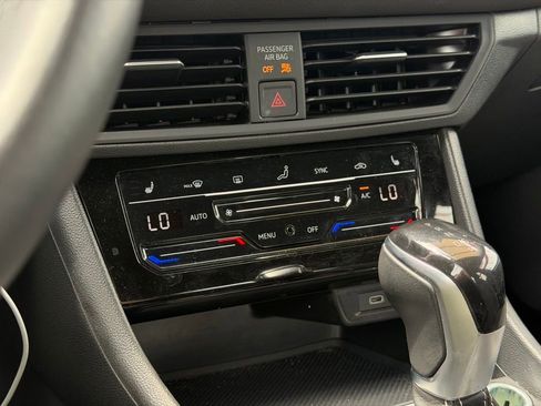 Used 2025 Volkswagen Jetta Sport FWD image 9