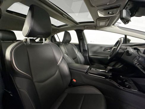 Certified 2024 Toyota Prius Limited w/ Limited Premium Package FWD image 44