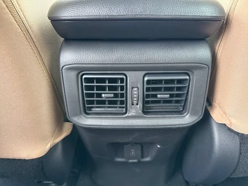 Used 2025 Toyota RAV4 LE AWD/4WD image 20