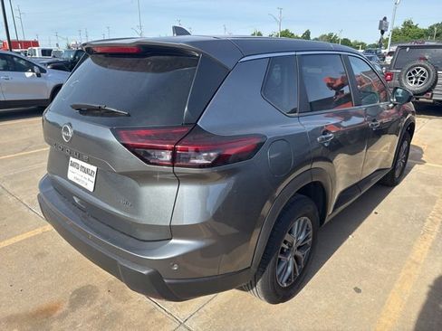 Used 2026 Nissan Rogue SV AWD/4WD image 4