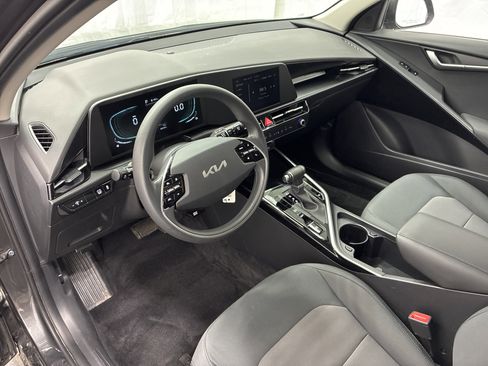 Certified 2023 Kia Niro LX FWD image 12