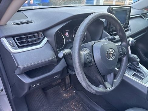 Used 2022 Toyota RAV4 XLE w/ Convenience Package image 26