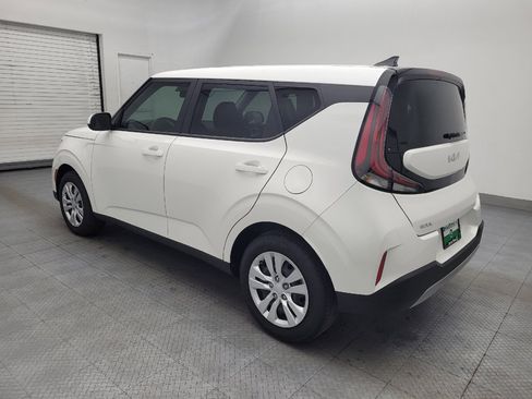 Used 2025 Kia Soul LX FWD image 3