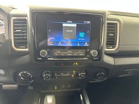 Used 2022 Nissan Frontier SV w/ Technology Package image 21