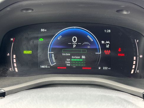 Used 2025 Toyota Camry SE FWD image 32