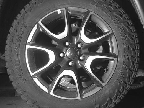 Used 2025 Jeep Compass Trailhawk image 15