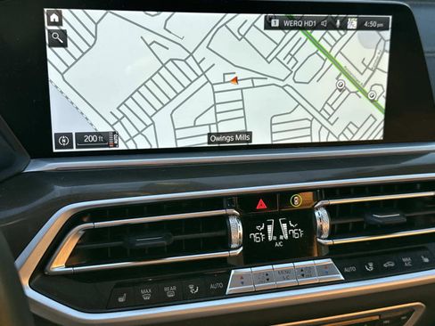 Used 2022 BMW X5 xDrive40i w/ Premium Package image 19