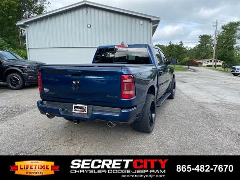 Used 2023 RAM 1500 Laramie AWD/4WD image 5
