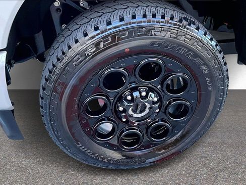 Used 2025 Ford F250 Lariat w/ Black Appearance Package image 34