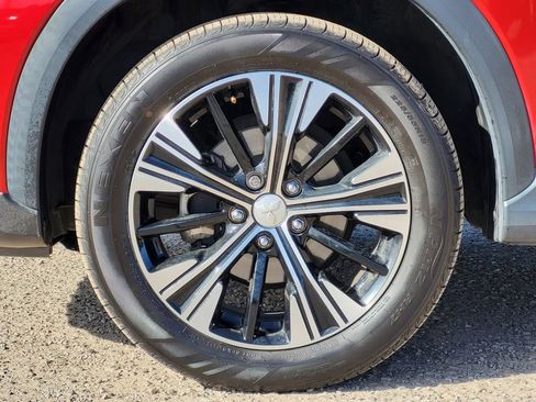 Used 2018 Mitsubishi Eclipse Cross SE image 10