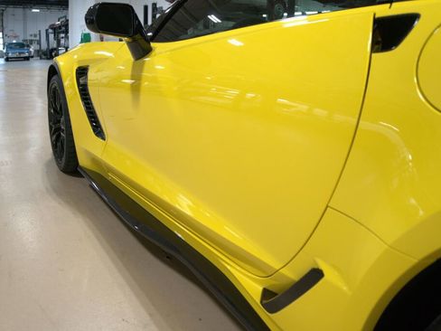 Used 2016 Chevrolet Corvette Z06 w/ 3LZ Preferred Equipment Group image 17