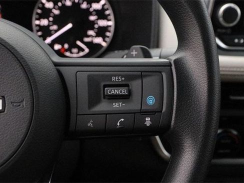 Certified 2024 Nissan Rogue SV image 40