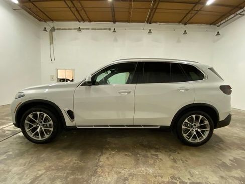 Used 2026 BMW X5 xDrive40i AWD/4WD image 2