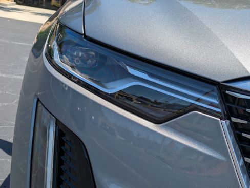 Used 2023 Cadillac XT6 Premium Luxury FWD image 9
