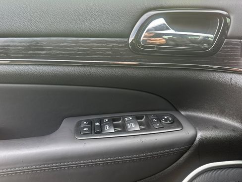 Used 2020 Jeep Grand Cherokee High Altitude image 14