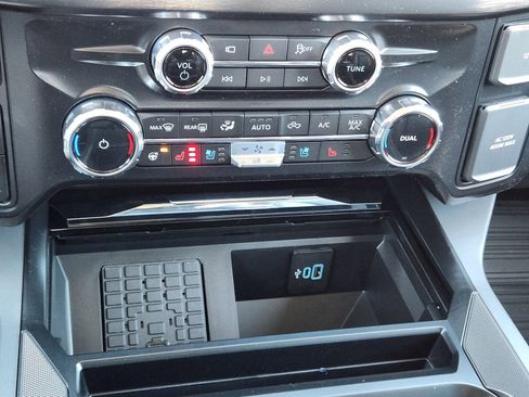 New 2026 Ford F250 Lariat w/ Chrome Package image 19