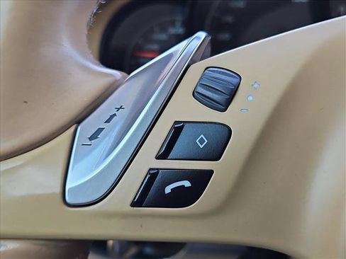 Used 2014 Porsche Panamera RWD image 14