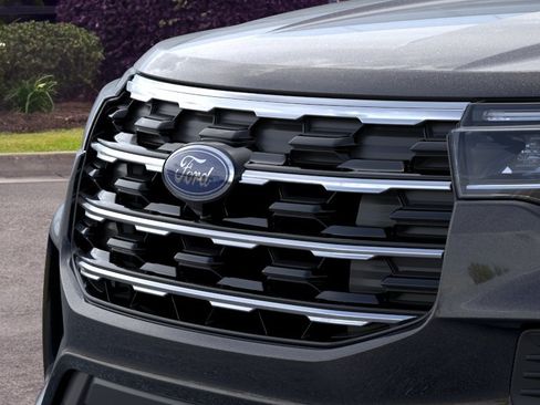 New 2026 Ford Explorer Active RWD image 17