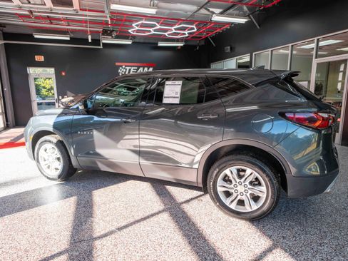 Used 2020 Chevrolet Blazer LT image 2