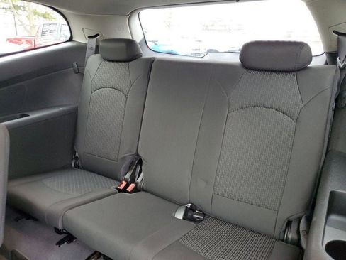 Used 2011 Chevrolet Traverse LT w/ Personal Connectivity Package image 25