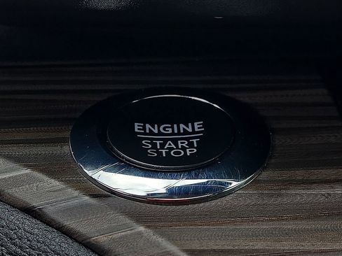 Used 2022 Ford Explorer Limited w/ Equipment Group 301A image 17