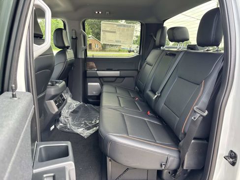 New 2026 Ford F250 Lariat w/ Black Appearance Package AWD/4WD image 7