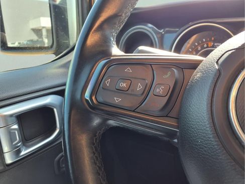 Used 2022 Jeep Gladiator Sport image 20