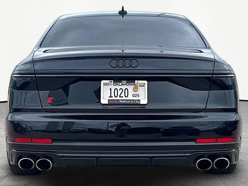 Used 2024 Audi S8 w/ S8 Comfort Plus Package AWD/4WD image 4