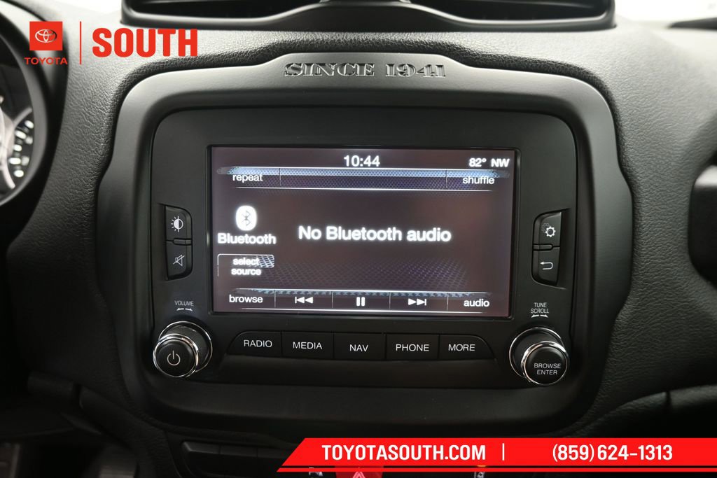 Used 2016 Jeep Renegade Latitude w/ Safety & Security Group FWD image 14