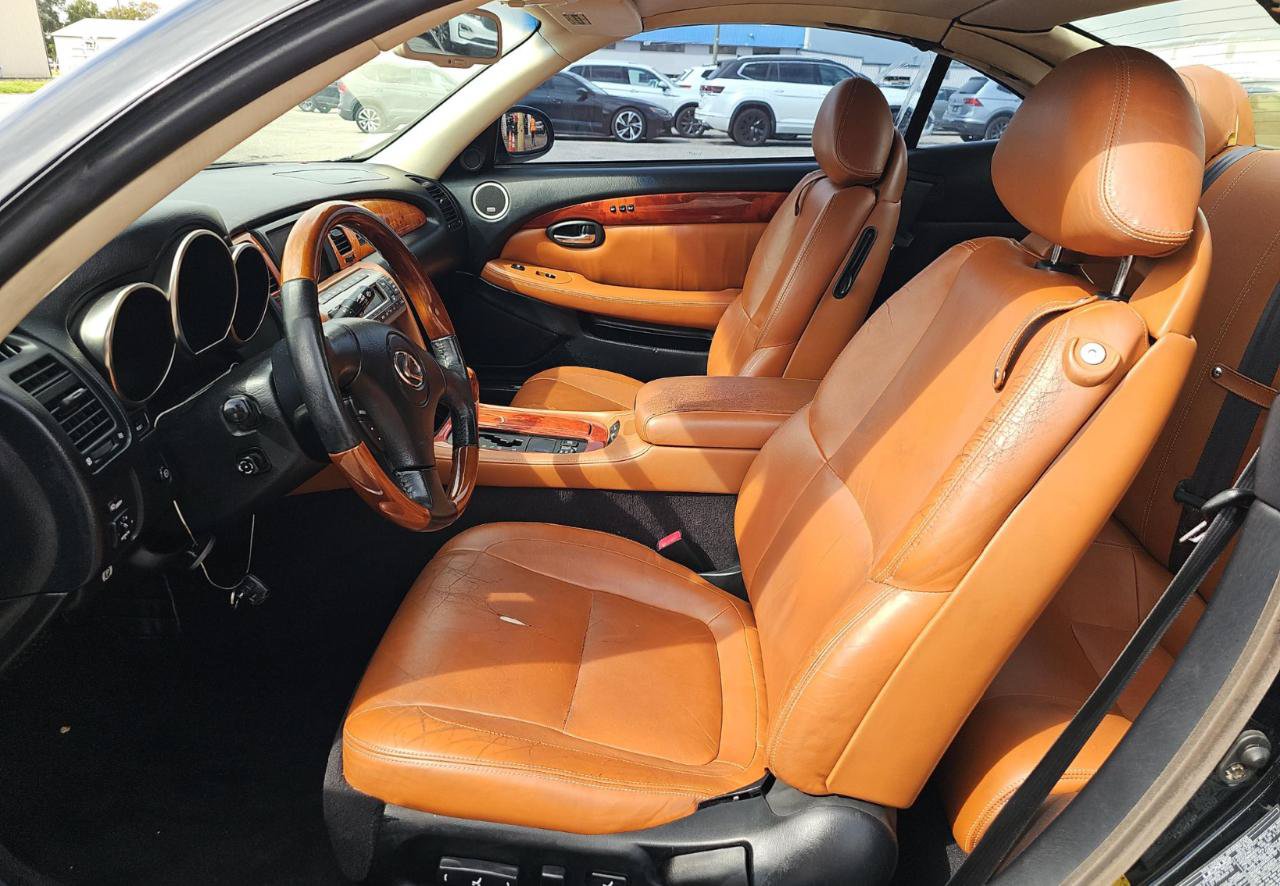 Used 2004 Lexus SC 430 Convertible RWD image 10