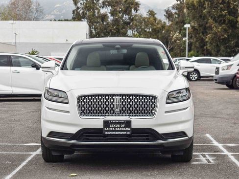 Used 2022 Lincoln Nautilus Reserve w/ Luxury Package image 2