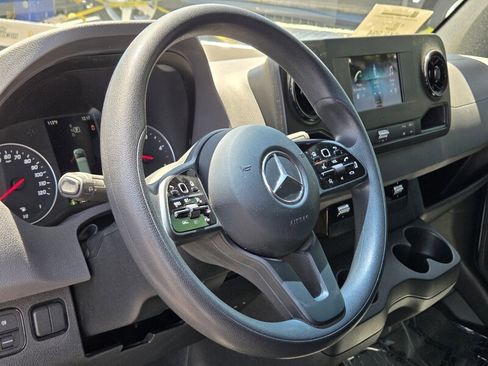Used 2024 Mercedes-Benz Sprinter 2500 image 22