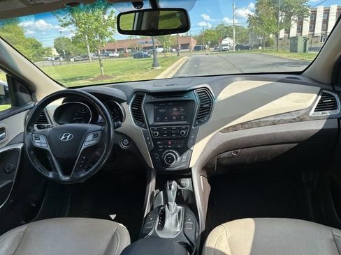 Used 2017 Hyundai Santa Fe Sport AWD/4WD image 3