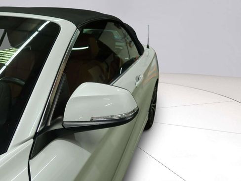 Used 2020 BMW 230i Convertible w/ Premium Package RWD image 16